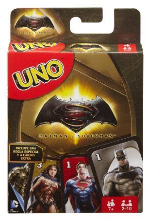 Обложка игры УНО. Бэтмен против Супермена