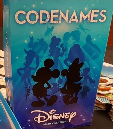 Codenames: Disney Family Edition